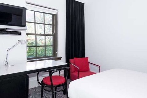 Peppers Gallery Hotel, Canberra - Accommodation Burleigh 3
