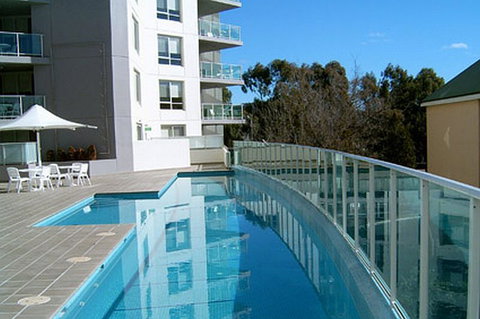 Pacific Suites Canberra - Accommodation Burleigh 2