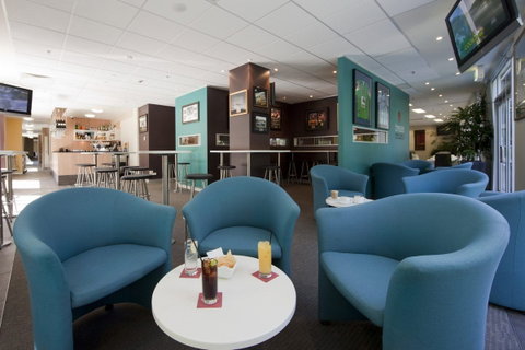 Pacific Suites Canberra - Accommodation Burleigh 3