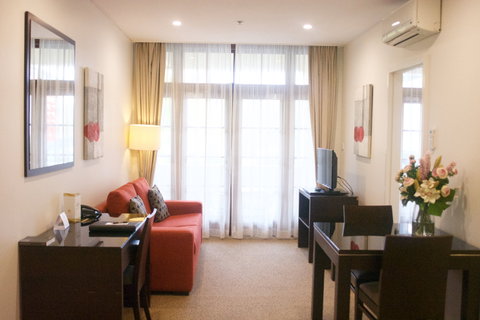 Quest Canberra - Accommodation Burleigh 2