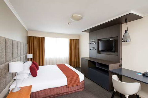 Mantra on Northbourne - Accommodation Burleigh 10