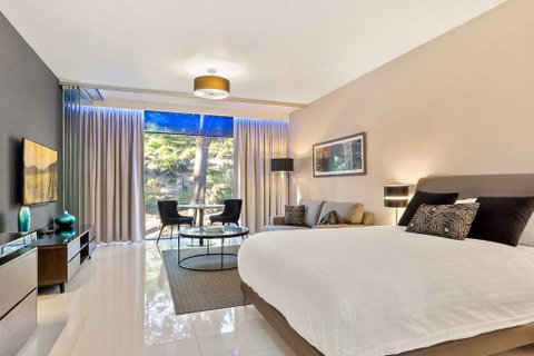 Good Life Suites - Accommodation Burleigh 6