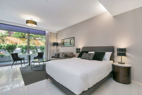 Good Life Suites - Accommodation Burleigh 9