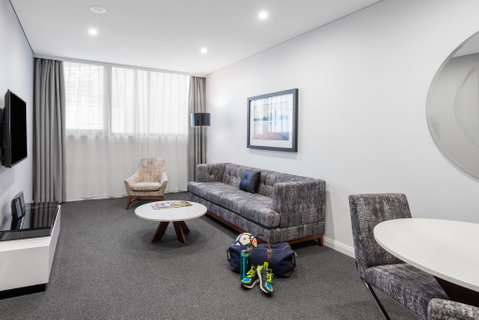 Meriton Serviced Apartments North Sydney - Accommodation Burleigh 4