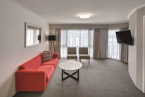 Adina Serviced Apartments James Court - Accommodation Burleigh 4