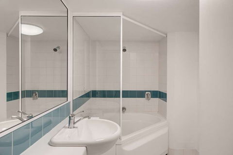 Adina Serviced Apartments James Court - Accommodation Burleigh 11