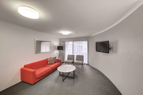 Adina Serviced Apartments James Court - Accommodation Burleigh 12
