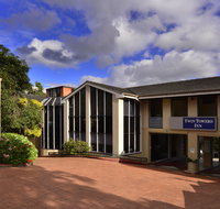 Twin Towers Inn - Accommodation Burleigh