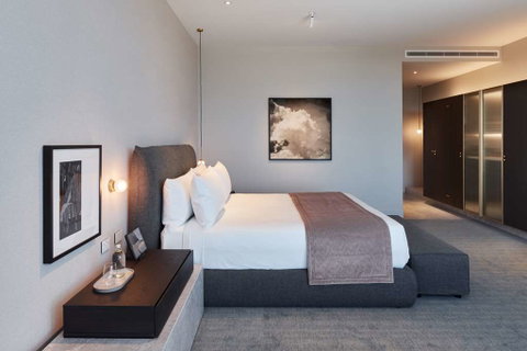 Eos by SkyCity - Accommodation Burleigh 6