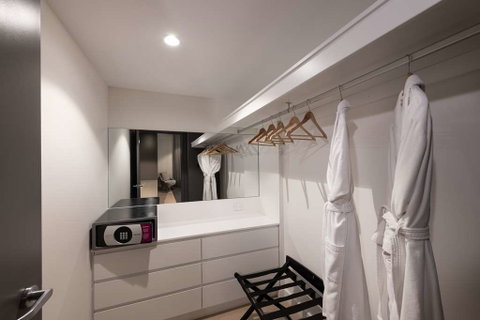 Hilton Adelaide - Accommodation Burleigh 16