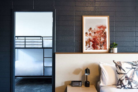 HotelMOTEL - Accommodation Burleigh 8