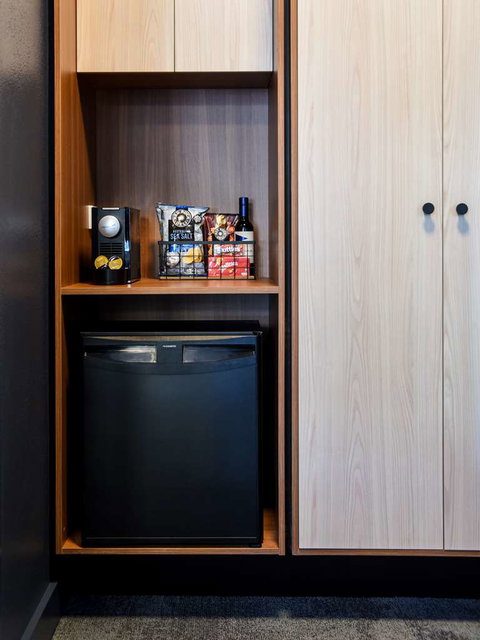 HotelMOTEL - Accommodation Burleigh 13