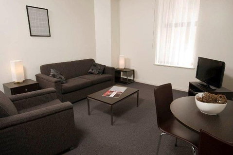 Franklin Central Apartments - Accommodation Burleigh 5