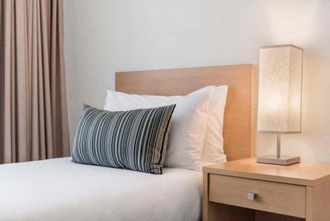 Franklin Central Apartments - Accommodation Burleigh 7