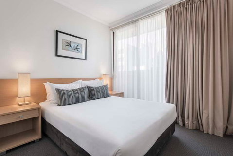 Franklin Central Apartments - Accommodation Burleigh 8