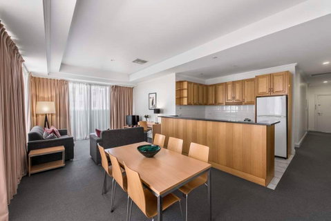 Franklin Central Apartments - Accommodation Burleigh 10