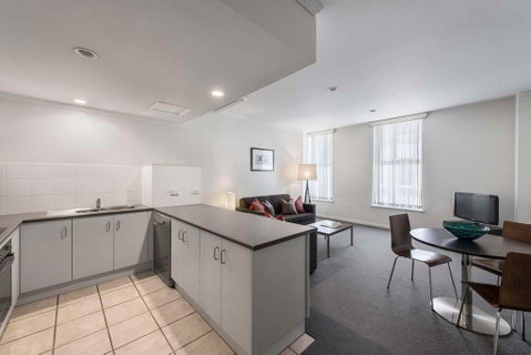 Franklin Central Apartments - Accommodation Burleigh 11