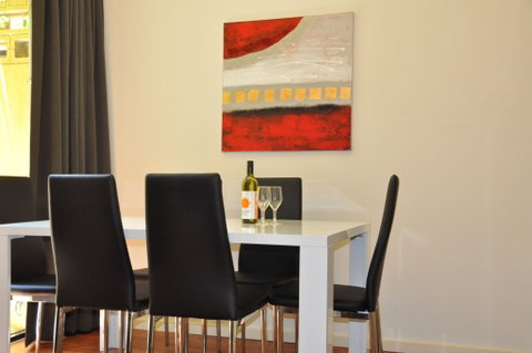 RNR Apartments, Adelaide - Accommodation Burleigh 2