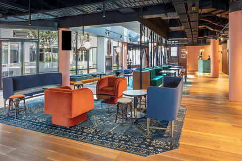 Amora Hotel Riverwalk Melbourne - Accommodation Burleigh 3
