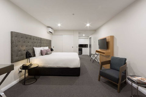 Avenue Hotel Canberra - Accommodation Burleigh 4