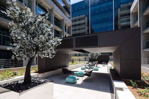 Avenue Hotel Canberra - Accommodation Burleigh 11