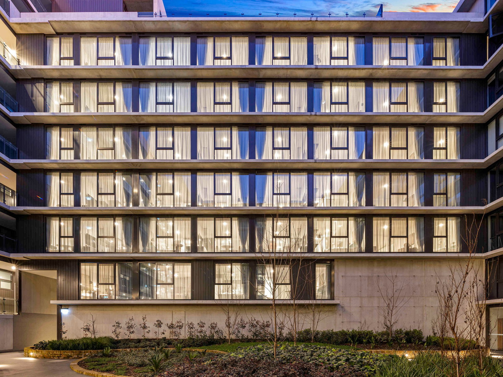 Sydney Suburbs ACT Accommodation Burleigh