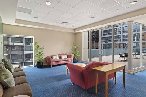 YEHS Hotel Melbourne CBD - Accommodation Burleigh 11