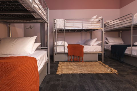 United Backpackers - Accommodation Burleigh 6