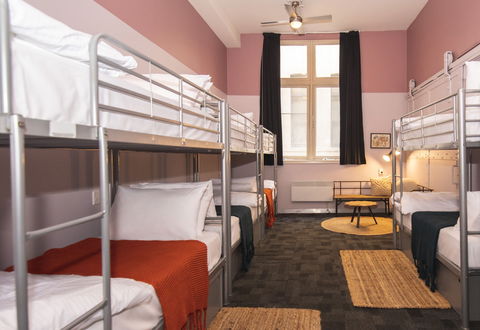 United Backpackers - Accommodation Burleigh 9