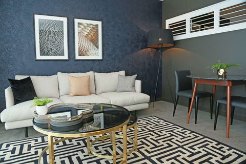 Alex Perry Hotel And Apartments - Accommodation Burleigh 6