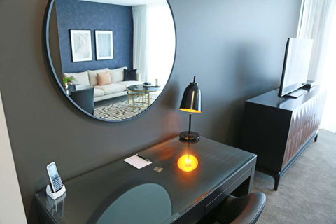 Alex Perry Hotel And Apartments - Accommodation Burleigh 8