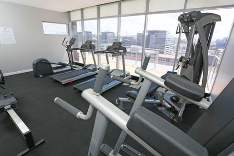 Alex Perry Hotel And Apartments - Accommodation Burleigh 13