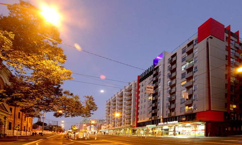 Arrow On Swanston - Accommodation Burleigh 1