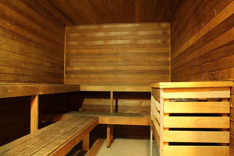 Arrow On Swanston - Accommodation Burleigh 14