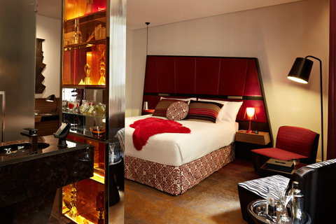 QT Sydney - Accommodation Burleigh 8
