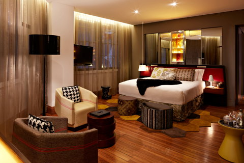QT Sydney - Accommodation Burleigh 15