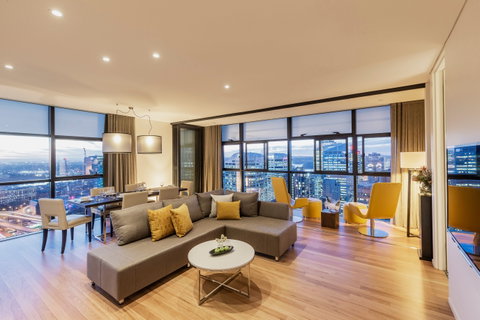 Fraser Suites Sydney - Accommodation Burleigh 11