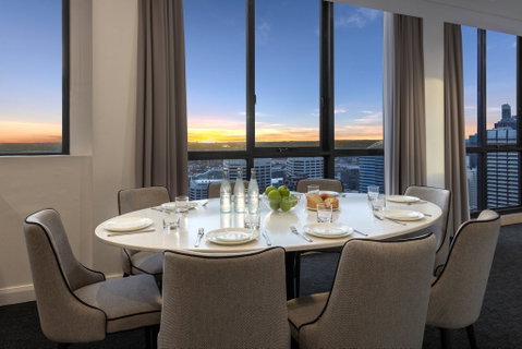 Meriton Suites Pitt Street - Accommodation Burleigh 3