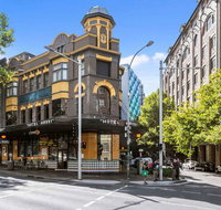 Hotel Harry an Ascend Hotel - Accommodation Burleigh