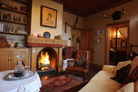 Alice's Cottages - Accommodation Burleigh 1