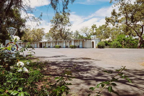 Artesian Spa Motor Inn - Accommodation Burleigh 1