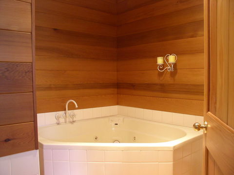 Kemeys Mountain Hideaway - Accommodation Burleigh 2