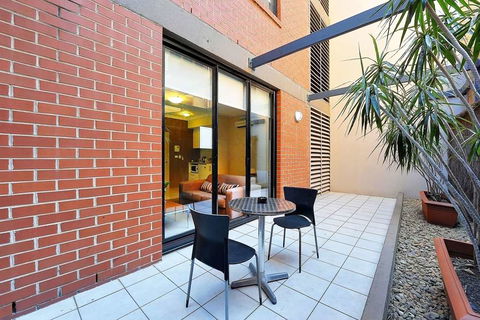 APX Apartments Darling Harbour - Accommodation Burleigh 2