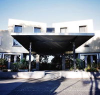 Golden Pebble Hotel - Accommodation Burleigh