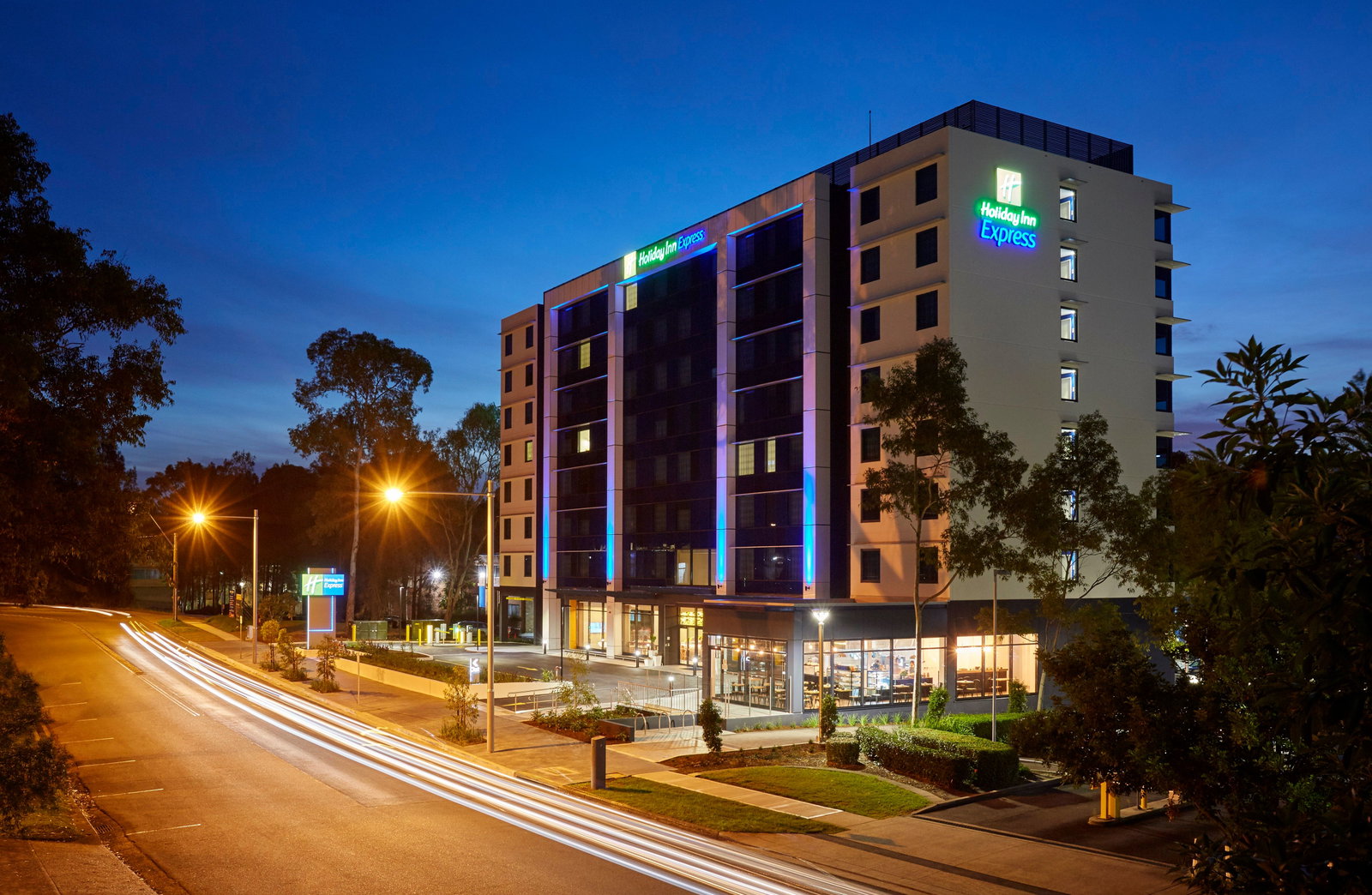 Avalon Beach NSW Accommodation Burleigh