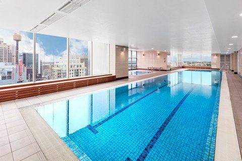 Meriton Suites World Tower - Accommodation Burleigh 3