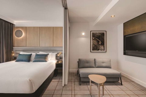 Vibe Hotel Sydney Darling Harbour - Accommodation Burleigh 13