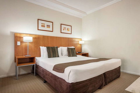APX Apartments Darling Harbour - Accommodation Burleigh 14