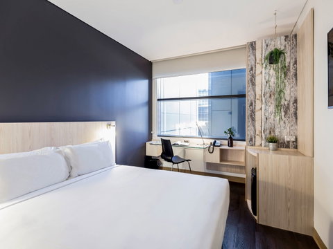Ibis Sydney Barangaroo - Accommodation Burleigh 7