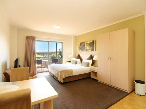 Oaks Goldsbrough Apartment Hotel - Accommodation Burleigh 1